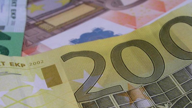 Euro, aproape de maximul istoric inregistrat in 2010