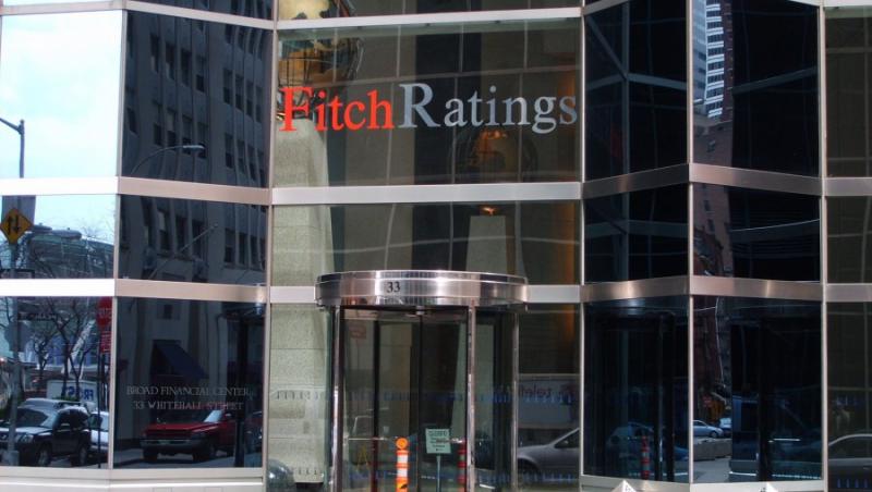 Fitch: Marea Britanie risca sa isi piarda ratingul de top AAA