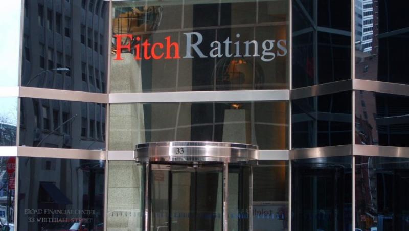 Fitch: Marea Britanie risca sa isi piarda ratingul de top AAA