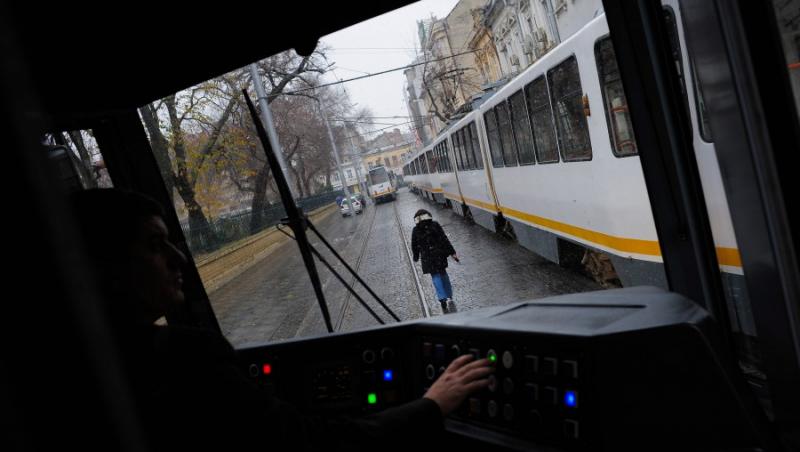 RATB: Liniile de tramvai 23 si 27 vor functiona pe un traseu modificat vineri seara