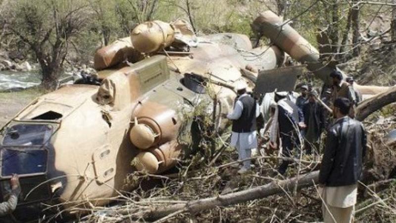 UPDATE! Un elicopter s-a prabusit peste o casa in Afganistan. 12 soldati turci si 4 civili afgani si-au pierdut viata