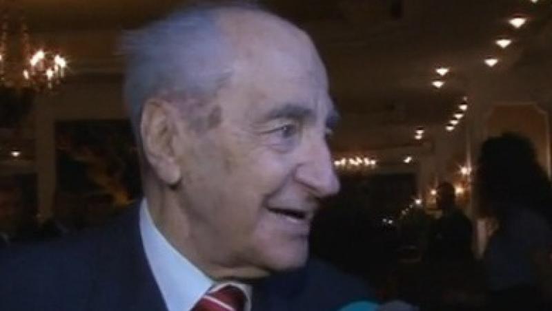 Petrecere surpriza pentru presedintele de onoare al PNL, Mircea Ionescu Quintus, la 95 de ani