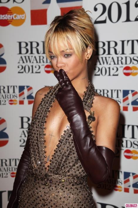 Rihanna vrea neaparat un iubit: "Nu-mi place sa fiu singura"