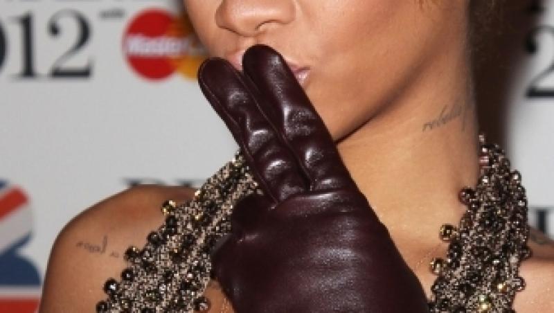 Rihanna vrea neaparat un iubit: 