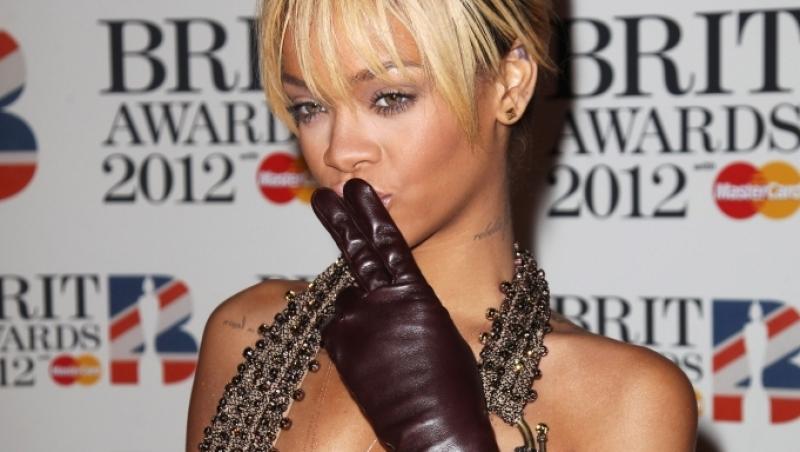 Rihanna vrea neaparat un iubit: 