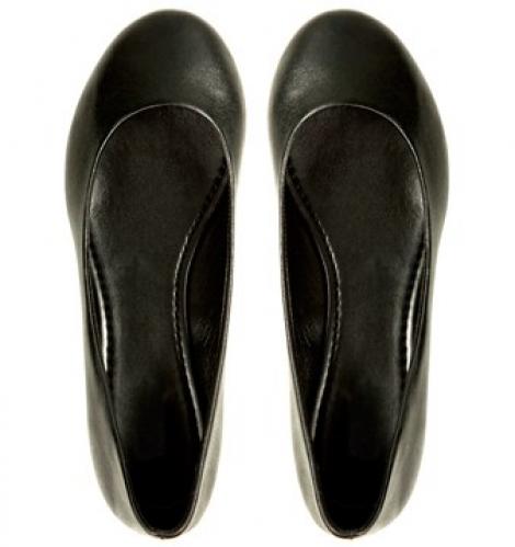 FOTO! 5 perechi de pantofi pe care orice femeie ar trebui sa-i aiba