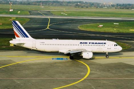 Un avion Air France a aterizat de urgenta de teama prezentei la bord a unei bombe