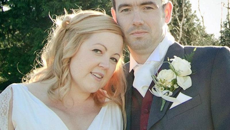 Un cuplu britanic a facut nunta cu bani stransi pe Twitter