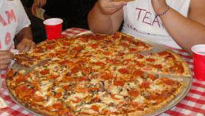 FOTO! Cele mai mari pizza din America