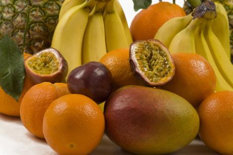 Doua firme fantoma care importau fructe au pagubit statul cu 100 de milioane de euro