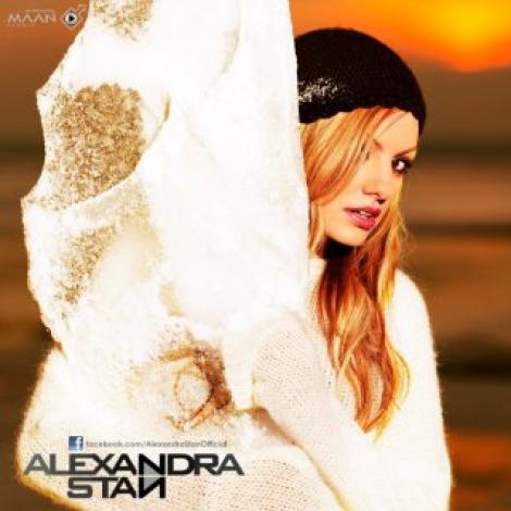 Alexandra Stan: "Am avut o cadere de calciu. Poate de la frig!"