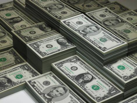 SUA: Un tanar a incercat sa incaseze un cec de 360 de miliarde de dolari
