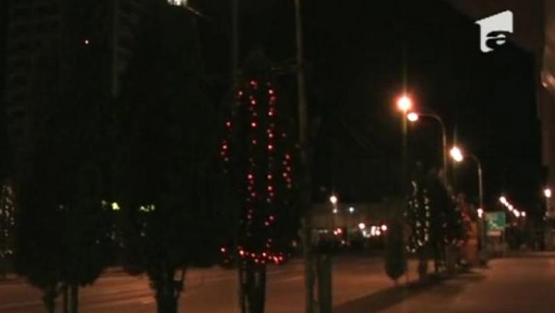VIDEO! Ornamente de Craciun in preajma Pastelui, in Piatra Neamt