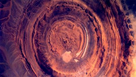 In Africa a aparut o structura geologica misterioasa, vizibila din spatiu