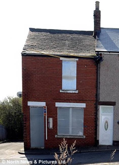 FOTO! Vezi cum arata cea mai ieftina casa din Marea Britanie!