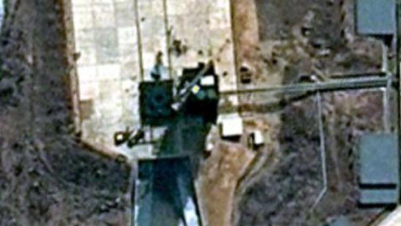 FOTO! Coreea de Nord se pregateste pentru lansarea rachetei cu raza lunga de actiune