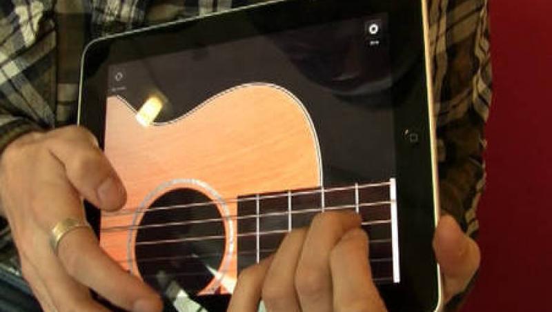 VIDEO! Vezi formatia care canta la iPad!
