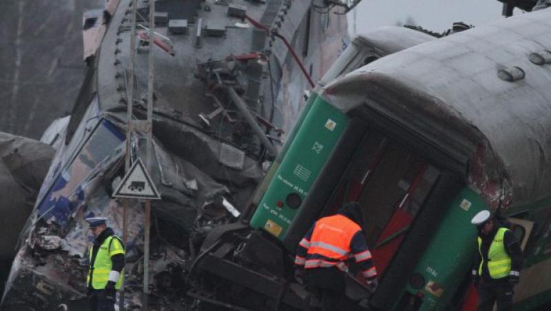 Accident feroviar in Polonia: Cel putin 14 morti si zeci de raniti