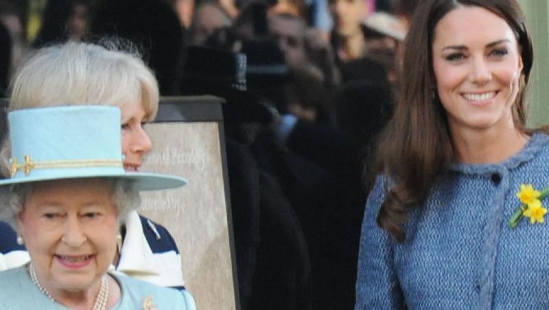 Regina o distruge pe Kate Middleton: 