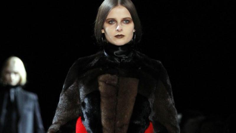 FOTO! Givenchy, colectie de inspiratie gotica pentru iarna 2012
