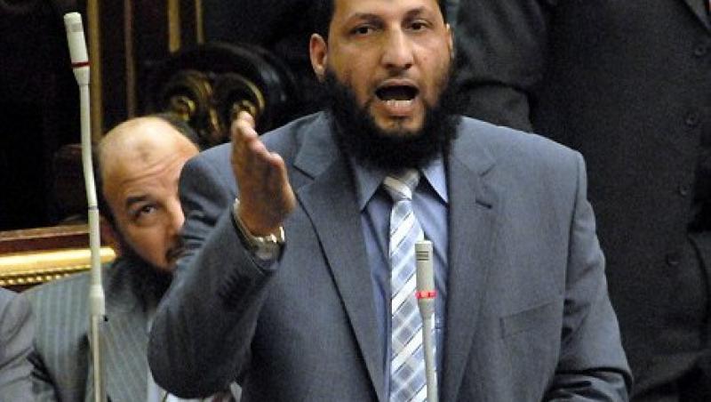 Parlamentar egiptean, exclus din partid din cauza unei operatii estetice