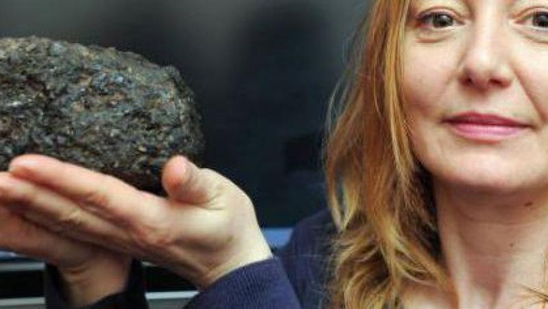 FOTO! O britanica a gasit un meteorit in curte