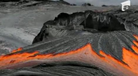 VIDEO! Rauri de lava incadescenta au acoperit kilometri intregi din insula Hawaii