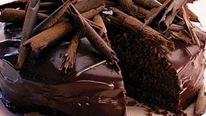 Desert delicios: Tort de ciocolata si ceai Earl Grey