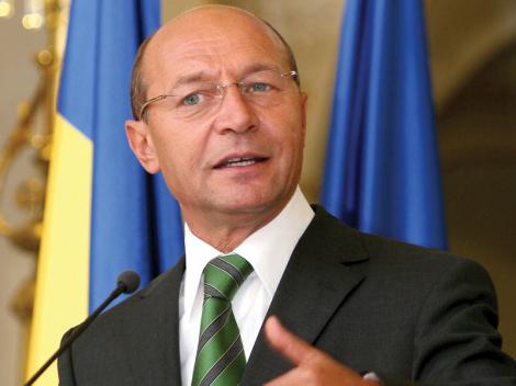 Basescu, in Parlament: Trebuie sa aducem locurile de munca la numarul de pensionari