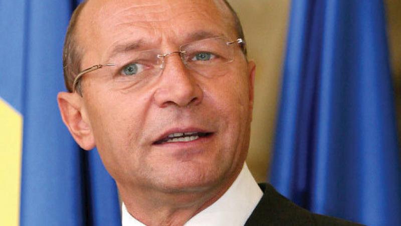 Basescu, in Parlament: Trebuie sa aducem locurile de munca la numarul de pensionari