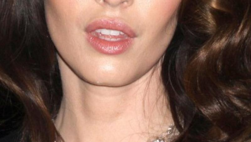 Megan Fox si-a pus implanturi!