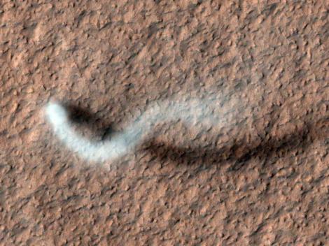 FOTO! Aparitie neasteptata a unui sarpe pe Marte