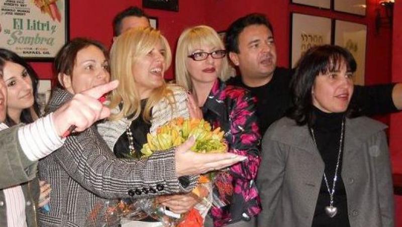 FOTO! Elena Udrea, la intalnirea cu romanii din Spania