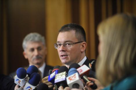 Premierul Ungureanu l-a schimbat pe secretarul general al MAI