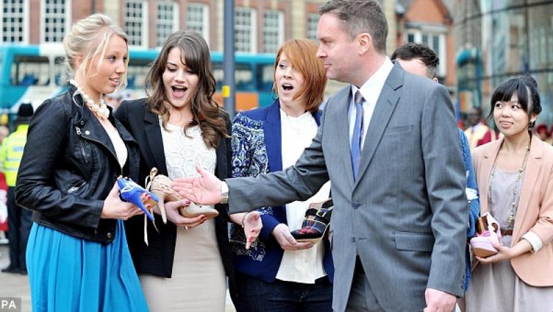 Marea Britanie: La doar 20 de ani, creeaza pantofi pentru Kate Middleton