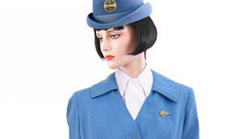 FOTO! Un olandez a adunat 1000 de uniforme de stewardesa