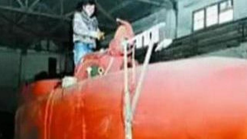 Un somer din China s-a reprofilat si a devenit constructor de submarine