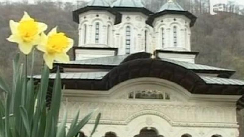 VIDEO! Manastirile se pregatesc in Saptamana Patimilor pentru turisti