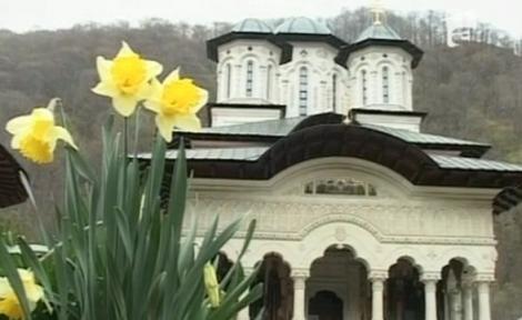 VIDEO! Manastirile se pregatesc in Saptamana Patimilor pentru turisti