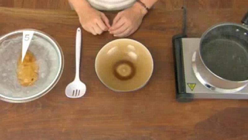 VIDEO! Truc in bucatarie: Cum sa cureti cartofii in doar doua secunde