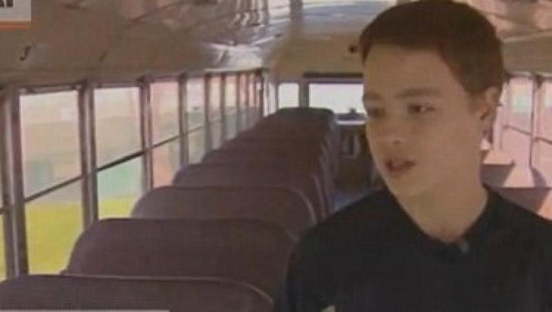 VIDEO! SUA: Un baiat de 13 ani a condus autobuzul scolii, dupa ce soferul a decedat