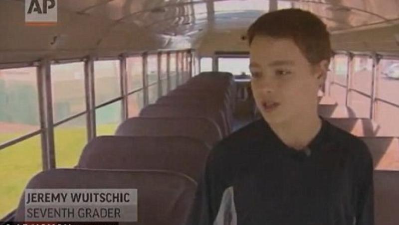 VIDEO! SUA: Un baiat de 13 ani a condus autobuzul scolii, dupa ce soferul a decedat