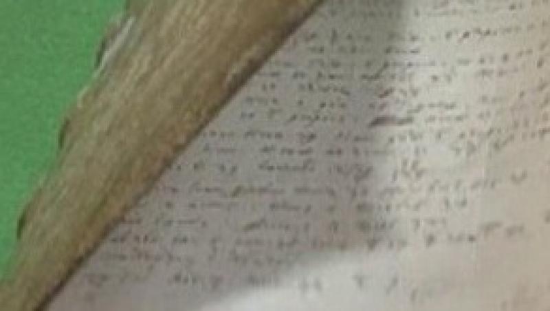VIDEO! O carte de 500 de ani, descoperita intr-un depozit din Cluj
