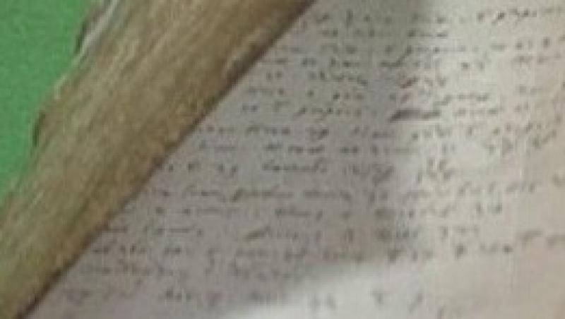 VIDEO! O carte de 500 de ani, descoperita intr-un depozit din Cluj