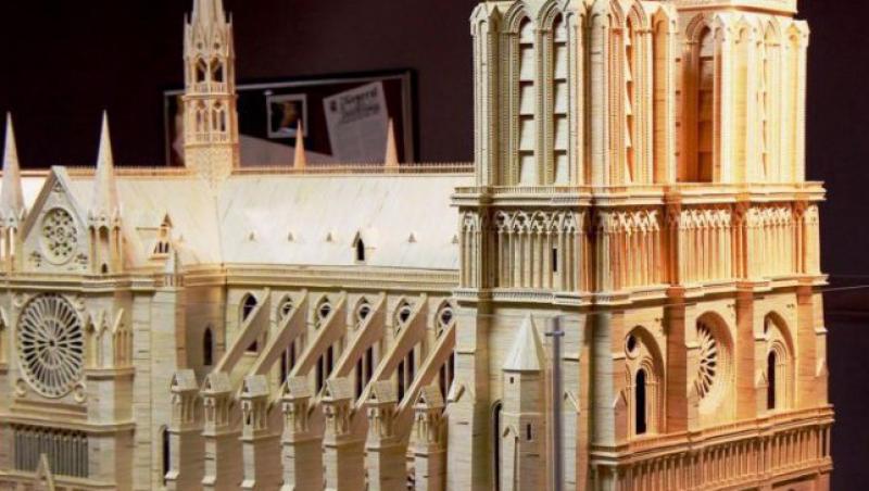 FOTO! Un american a construit Catedrala Notre Dame din chibrituri