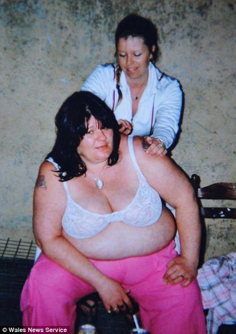 O mama a slabit 28 de kilograme, pentru ca nu se mai putea lega singura la sireturi