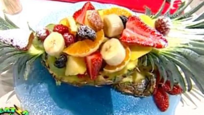 VIDEO! Reteta lui Vladutz: Ananas umplut cu fructe exotice
