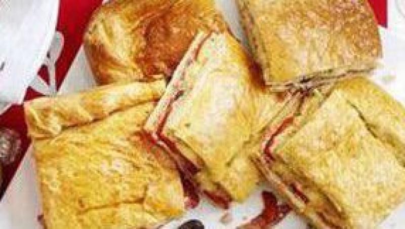 Reteta inedita: Pizza rustica sub forma de placinte