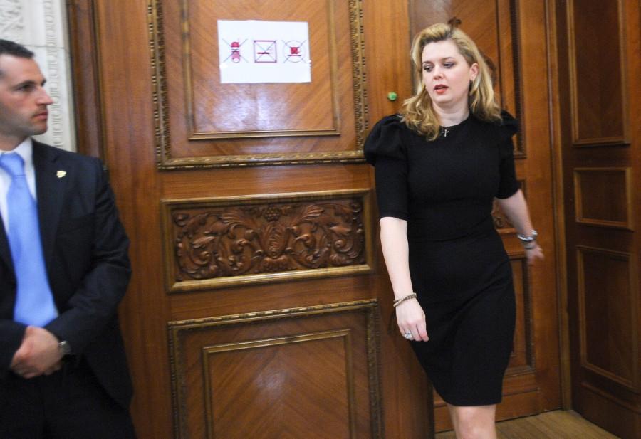 UPDATE! Revocarea Robertei Anastase nu a fost supusa votului. USL a parasit sala de plen
