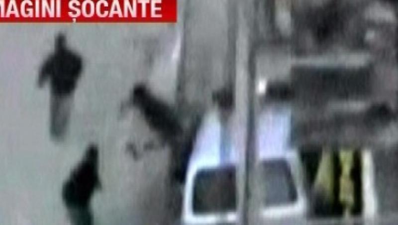 IMAGINI SOCANTE! Peru: Spulberate de o masina de politie